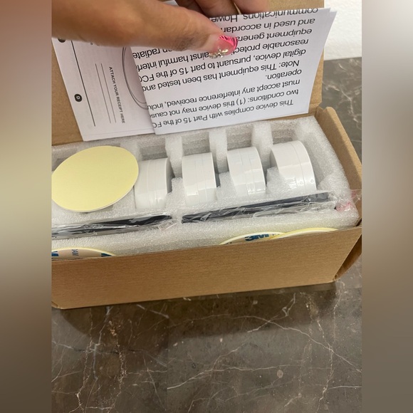 6 Pack Battery Operated LED Light Pucks, Dimmable with timers and remotes - Picture 8 of 14